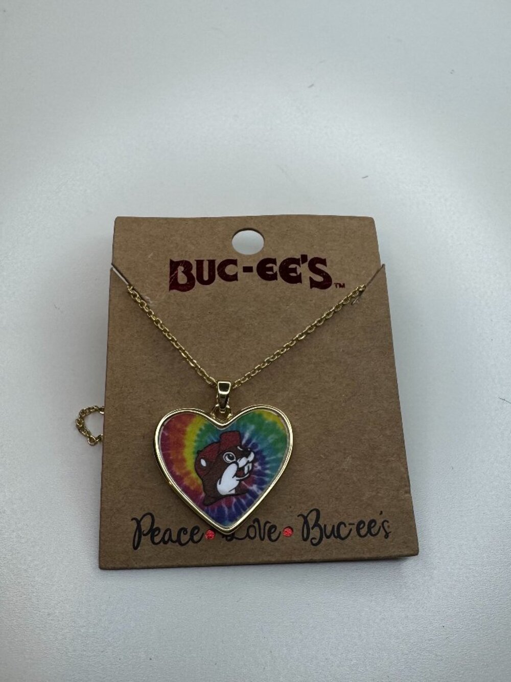 Buc-ee’s Tie Dye Heart Necklace with Beaver – NEW